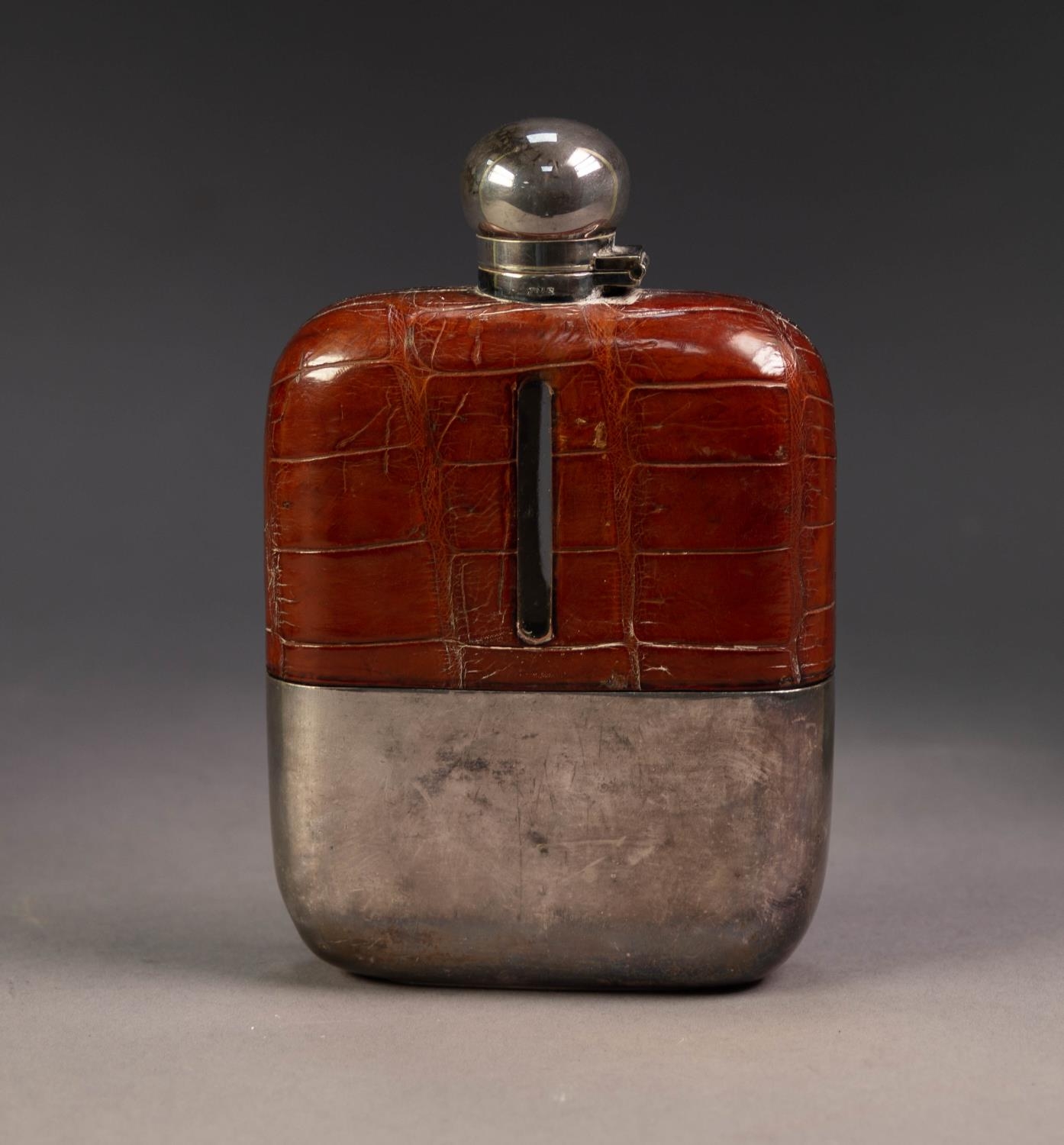 GOOD CROCODILE SKIN CLAD LARGE, 5/8 PINT GLASS HIP FLASK WITH PULL-OFF ELECTROPLATED BASE BY JAMES - Image 2 of 3
