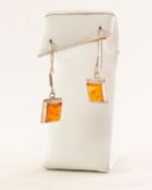 PAIR OF WHITE METAL TRANSLUCENT AMBER SET EARRINGS (2)