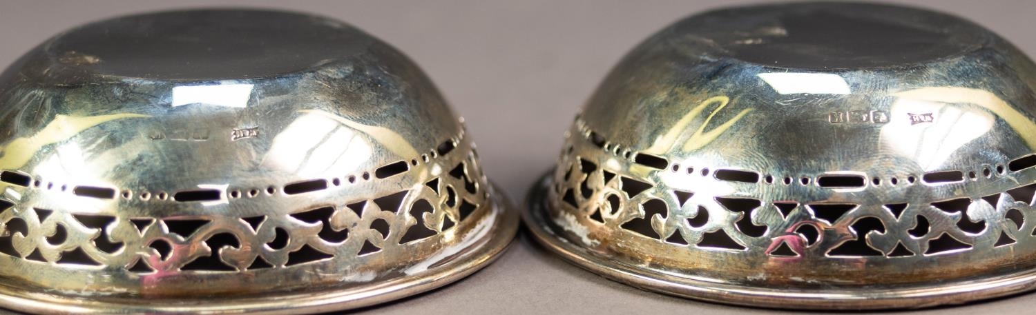 PAIR OF SILVER CIRCULAR SWEET MEAT DISHES, with cut card pierced sides, reed and ribbon borders, 3 - Image 2 of 2