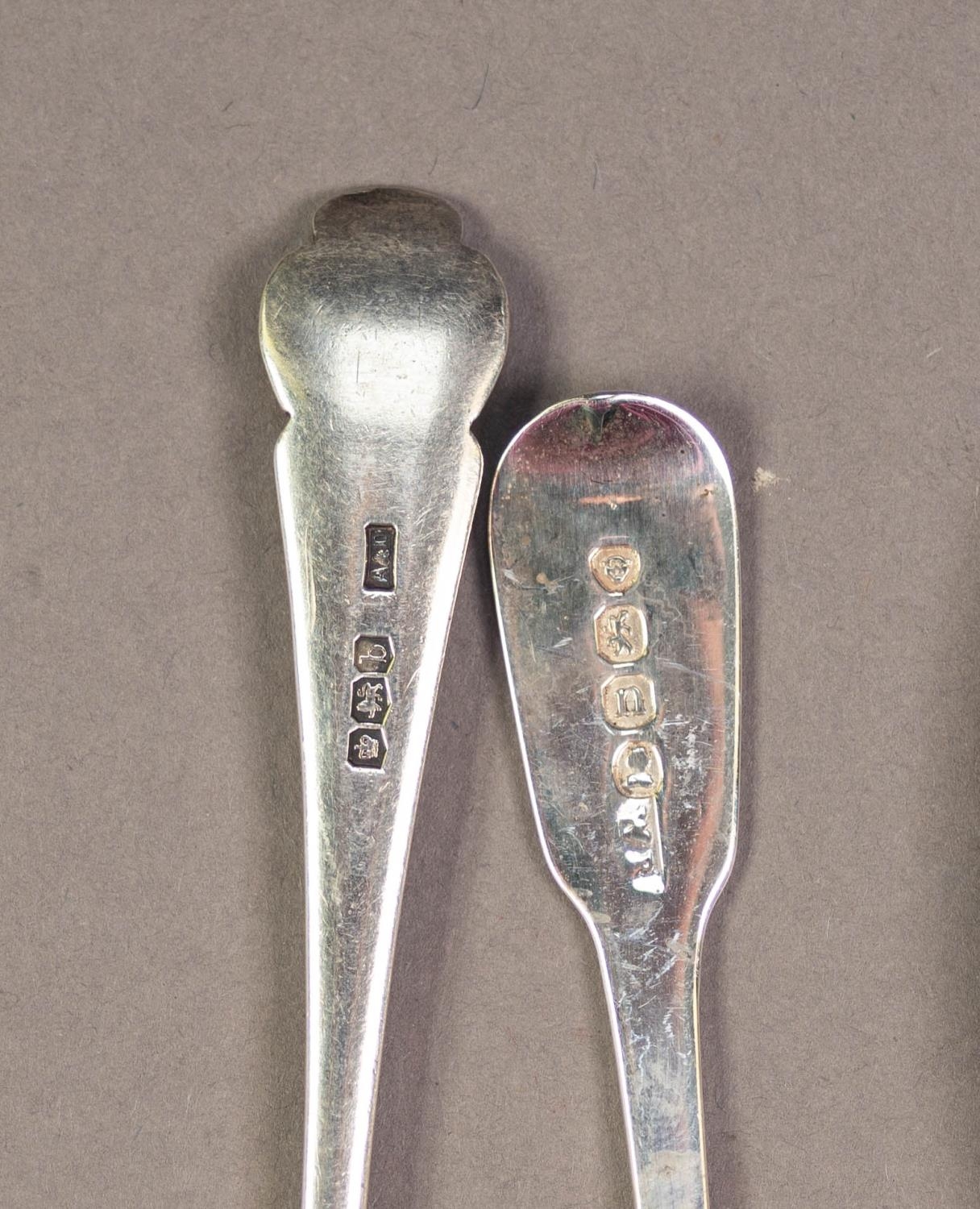 GEORGE IV SILVER FIDDLE HANDLED SALT SPOON, London 1828; CHILD'S CHRISTENING SPOON, Sheffield - Image 3 of 3