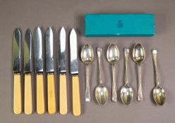 EDWARD VII BOXED SET OF SIX BEAD EDGE SILVER COFFEE SPOONS, Sheffield 1907, 2.6oz, together with a