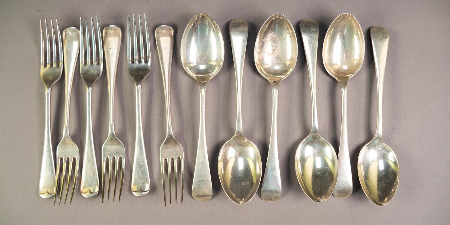 EDWARD VII SET OF SIX EARLY ENGLISH SILVER DESSERT SPOONS AND FORKS BY JOHN ROUND & SON, 7? (17.