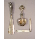 GEORGE IV MOTHER OF PEARL POCKET FRUIT KNIFE WITH SILVER BLADE, Sheffield 1827, together with a