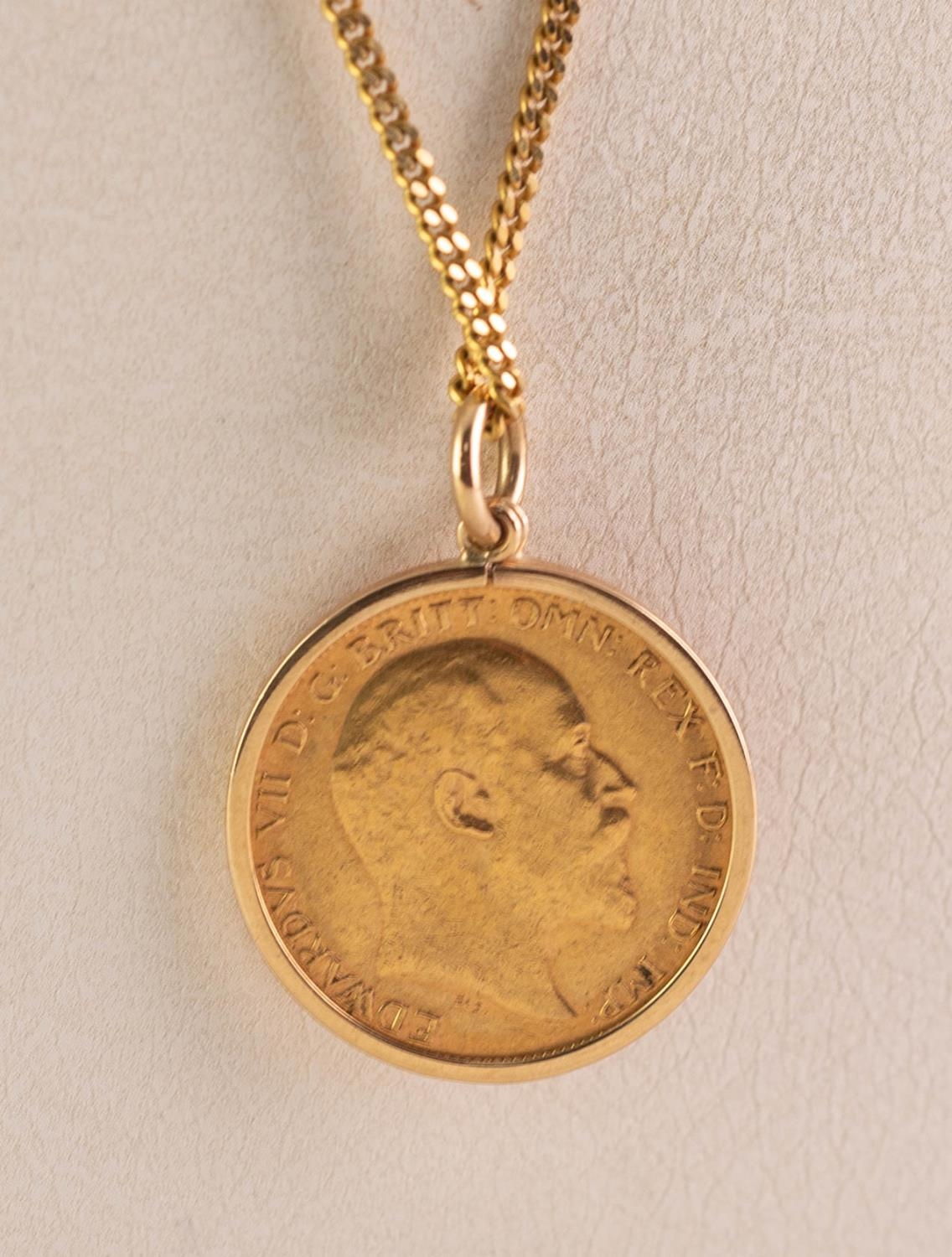 EDWARD VII 1909 GOLD HALF SOVEREIGN, loose framed as a pendant and the 9ct GOLD FINE CHAIN NECKLACE, - Image 3 of 3