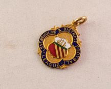 9ct GOLD AND ENAMELLED VACANT PRIZE MEDALLION with Manchester Coat of Arms and inscription