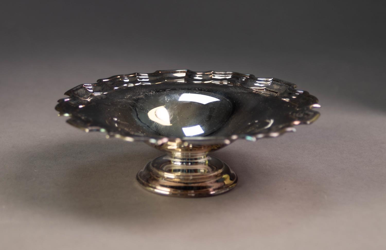 MODERN SILVER PEDESTAL SWEETMEAT DISH, with shaped and moulded border and circular foot, 1 ¾? (4. - Image 2 of 3