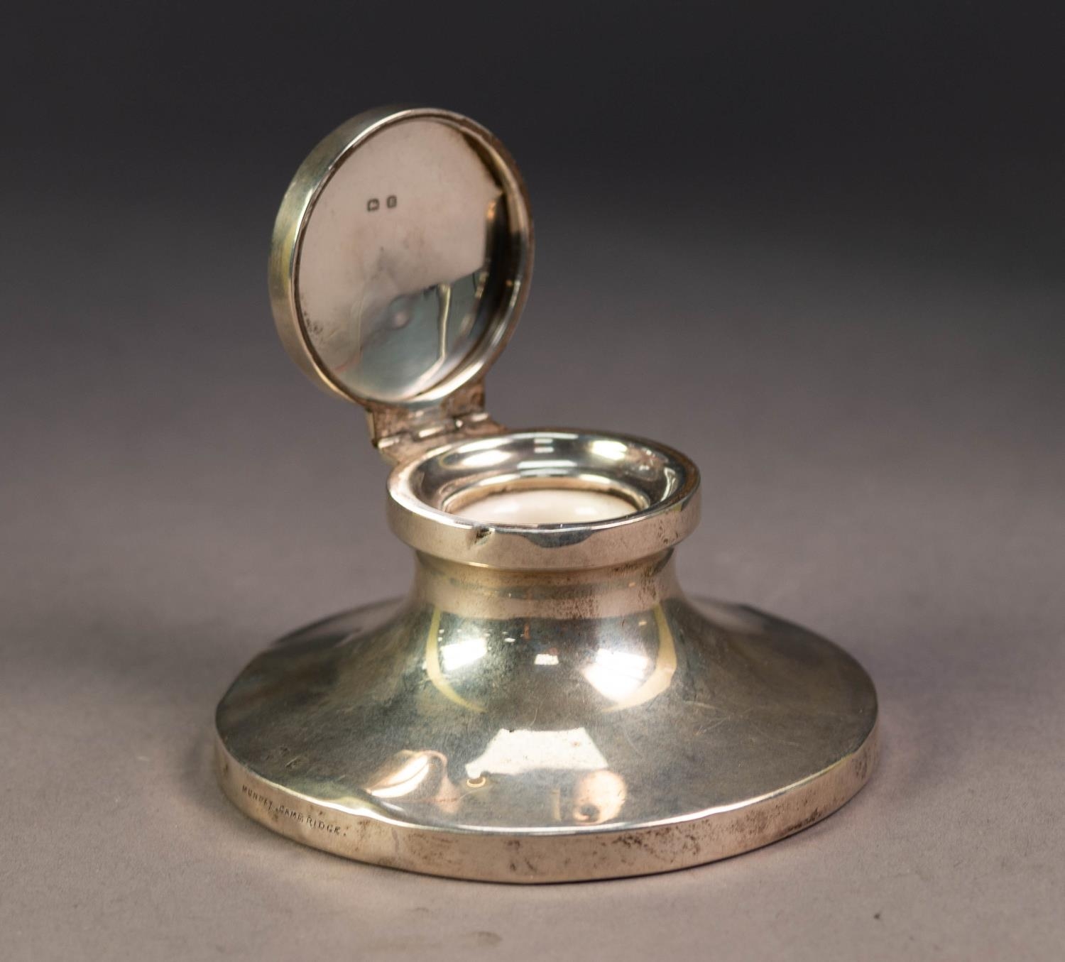 GEORGE V WEIGHTED SILVER CAPSTAN INKWELL, of typical form with hinged cover and liner, 3 ½? (9cm) - Image 2 of 3