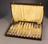 SET OF 6 FISH KNIVES AND 6 FISH FORKS, with EP engraved blades and silver 'Queens' pattern