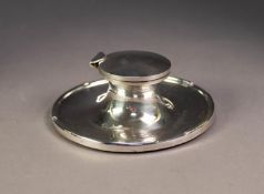 GEORGE V SILVER LARGE CAPSTAN INKWELL, plain with hinged lid (no liner), the broad circular dishes