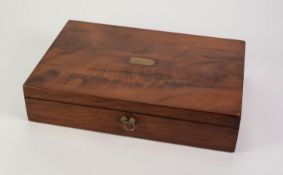 NINETEENTH CENTURY FLAME CUT MAHOGANY SHALLOW BOX, with later green baize lined interior, 3 ½? (9cm)