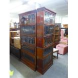 A PAIR OF EARLY TWENTIETH CENTURY GLOBE WERNICKE TYPE FIVE PART SECTIONAL BOOKCASES, WITH LEADED