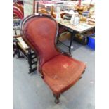 VICTORIAN MAHOGANY SHOW WOOD FRAMED BALLOON BACKED NURSING CHAIR, BUTTON UPHOLSTERED, ON FRENCH