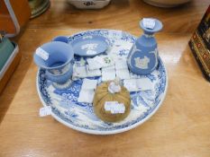 COPELAND & GARRETT, BLUE AND WHITE POTTERY CAKE PLATTER, PRINTED WITH A MAIDEN AT A WELL (AS FOUND);