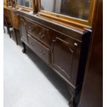 AN EARLY TWENTIETH CENTURY MAHOGANY SIDEBOARD OF GEORGIAN REVIVALIST DESIGN WITH LOW RAISED BACK