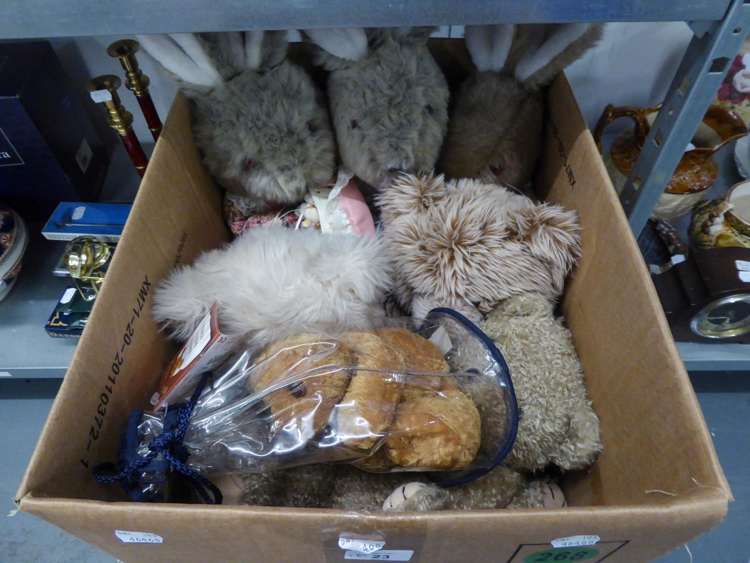 TWO TEDDY BEARS AND OTHER SOFT TOYS (CONTENTS OF A BOX)