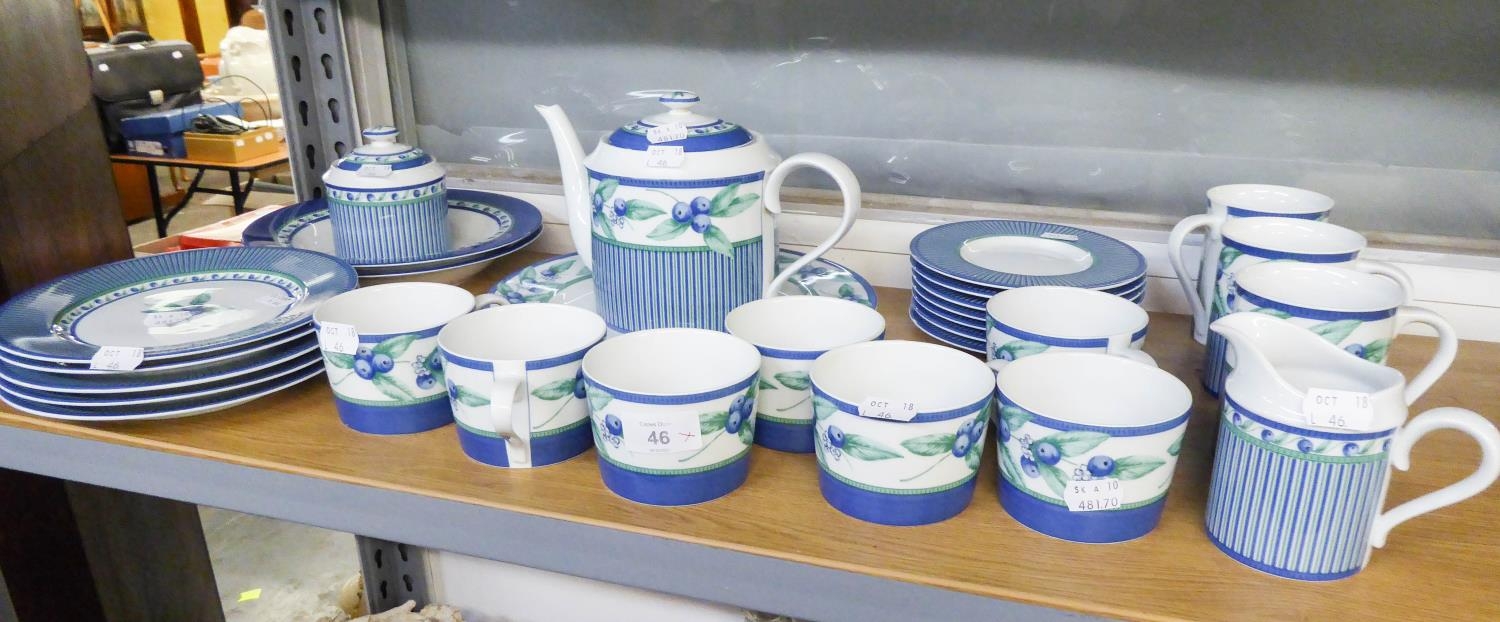 PORTUGUESE ?SPAL? POTTERY ?COTTAGE? PATTERN PART TEA SERVICE, 28 PIECES DECORATED WITH BLUEBERRY