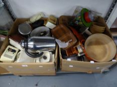 A LARGE SELECTION OF KITCHEN ITEMS, TO INCLUDE; USED LE CREUSET PANS, OTHER PANS, SMALL ELECTRIC