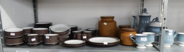 A GOOD SELECTION OF HORNSEA 'CONTRAST' BROWN DINNER AND TEA WARES AND THREE HORNSEA STORAGE JARS,