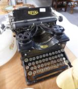 VINTAGE ?ROYAL? MANUAL TYPEWRITER in black and gilt