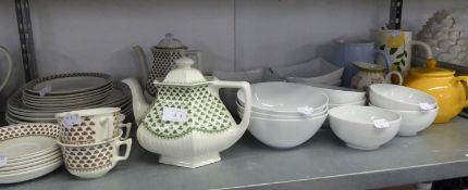 AN ADAMS 'SHARON' PART TEA AND DINNER WARES AND AN ADAMS 'LINCOLN GREEN' TEA POT AND OTHER ITEMS