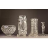 MIXED LOT OF CUT GLASS, comprising: FOOTED FRUIT BOWL, 6 ½? (16.5cm) high, 9? (22.8cm) diameter,