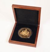 BRADFORD EXCHANGE LARGE QUEEN ELIZABETH II GILT METAL FIVE CROWNS MEDALLION 2013, reverse set with