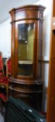 A POST-WAR REPRODUCTION ITALIAN STYLE TALL NARROW DISPLAY CABINET (GLASS PANEL BROKEN) AND A