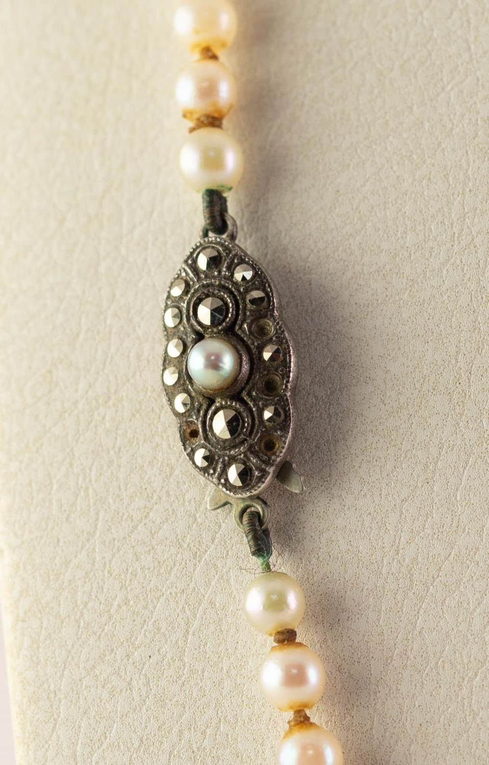 SINGLE STRAND NECKLACE OF GRADUATED CULTURED PEARLS with sterling silver, marcasite and seed pearl - Image 3 of 4