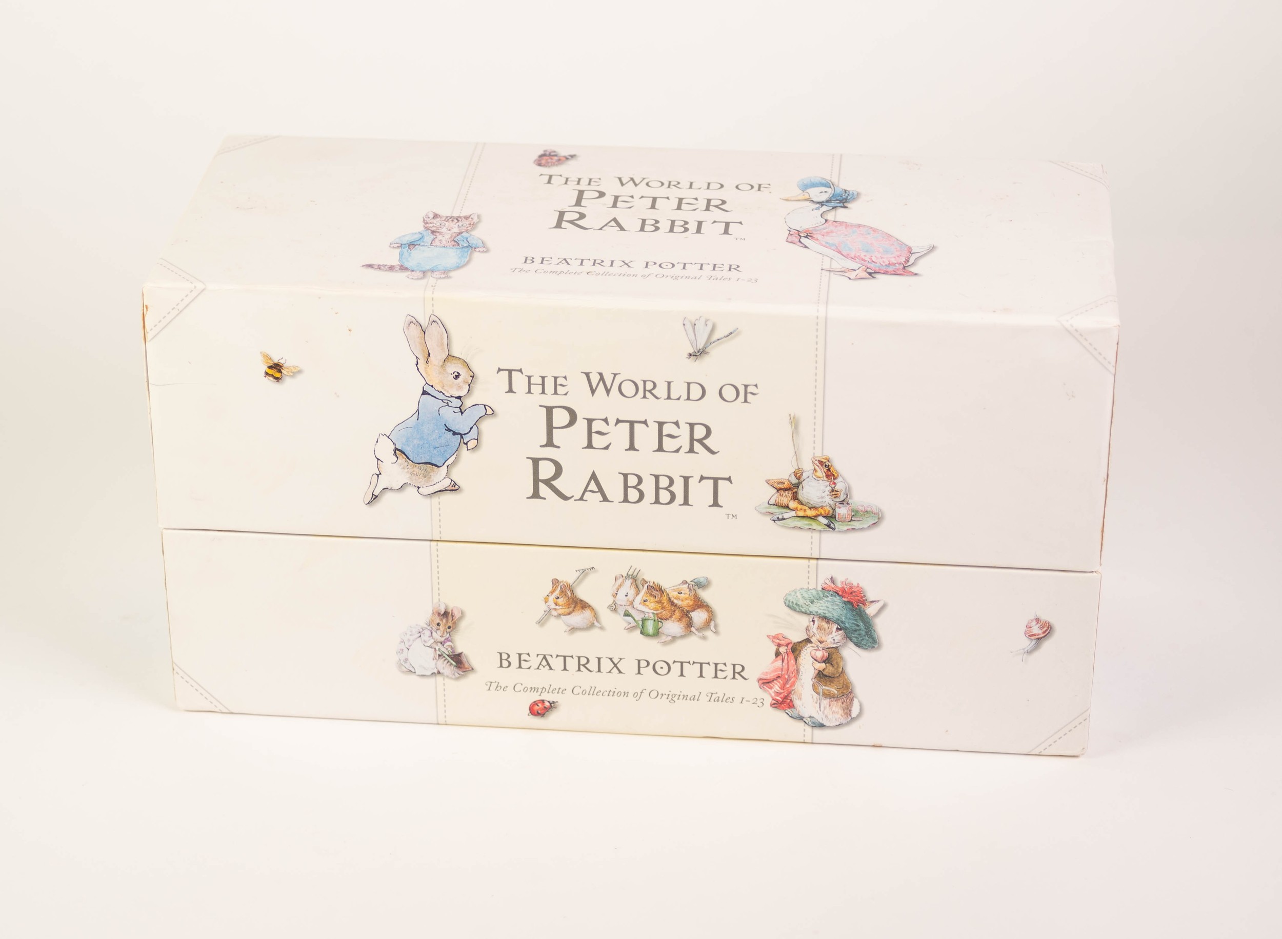 F. WARNE AND CO. COMPLETE BOXED SET OF 23 BEATRIX POTTER PETER RABBIT PUBLICATIONS, in display box