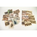 APPROX 50 VINTAGE DAILY MAIL 'BATTLE PICTURES' AND 'OFFICIAL WAR PICTURES' POSTCARDS RELATING TO THE
