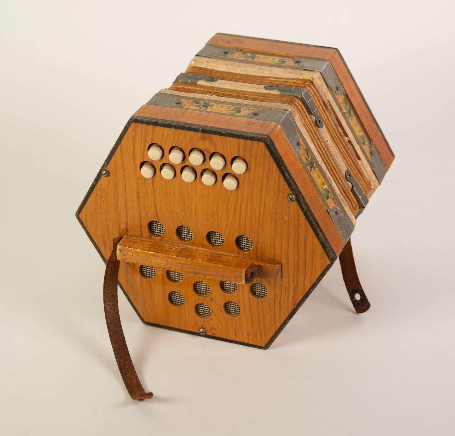 GERMAN PRE-WAR ROSETTI RAMBLER CONCERTINA, with hexagonal blondwood ends, with a total of 21 white - Image 3 of 3