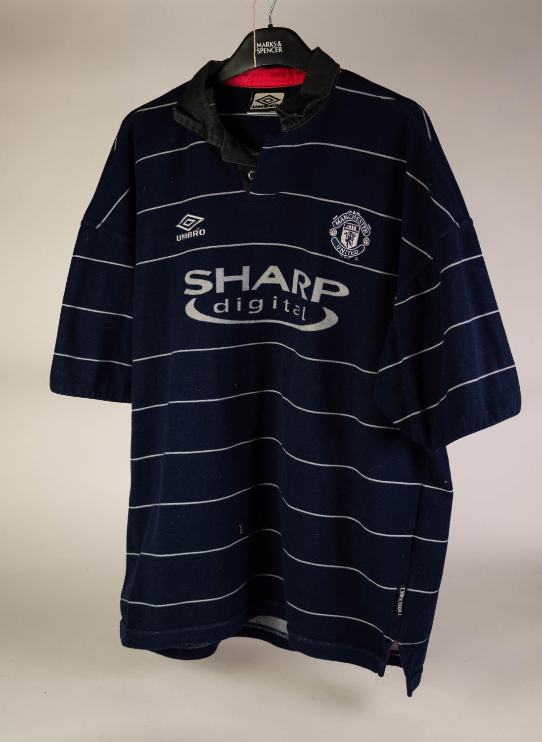 MANCHESTER UNITED REPLICA SHIRTS, VARIOUS YEARS WITH SIX HOME SHIRTS, sponsors including; Vodafone - Image 10 of 18