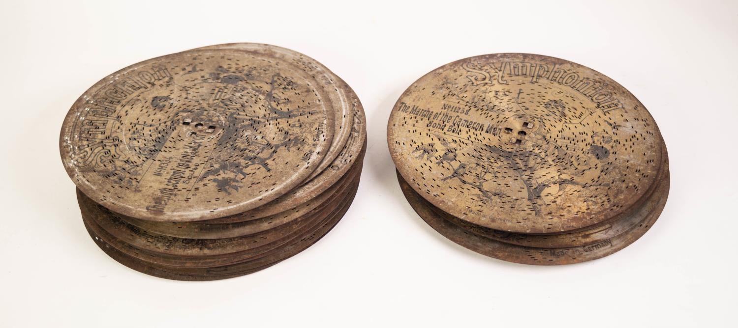 A LATE NINETEENTH CENTURY SYMPHONION TABLE DISC MUSIC BOX, playing 10" (25.4cm) discs on a 4 1/4" ( - Image 3 of 3