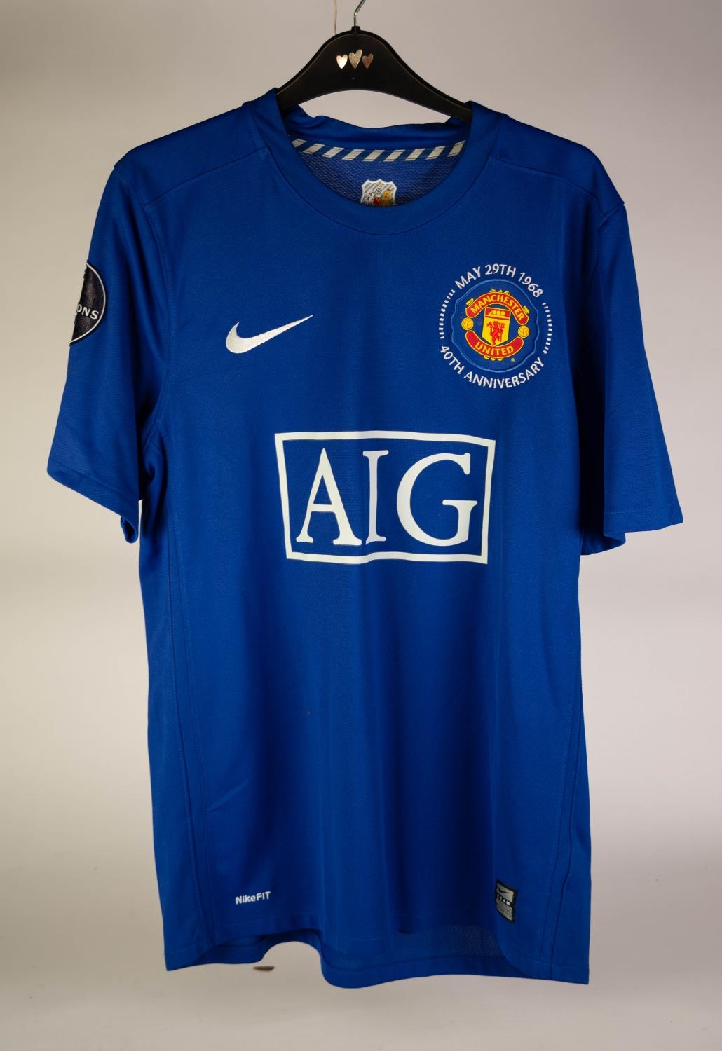 MANCHESTER UNITED REPLICA SHIRTS, VARIOUS YEARS WITH SIX HOME SHIRTS, sponsors including; Vodafone - Image 6 of 18