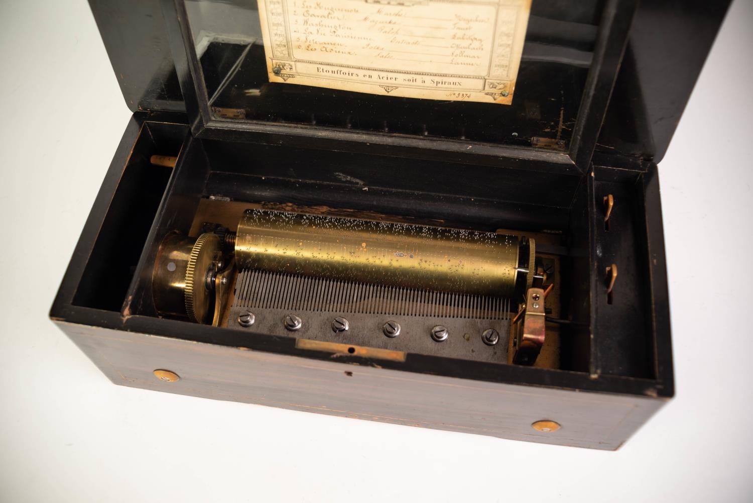 A LATE NINETEENTH CENTURY SWISS CYLINDER MUSICAL BOX PLAYING SIX AIRS, and having an 8 1/4" (21cm) - Image 3 of 3