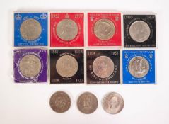 ELEVEN QUEEN ELIZABETH II COMMEMORATIVE CROWN COINS, seven being related and dated hard plastic