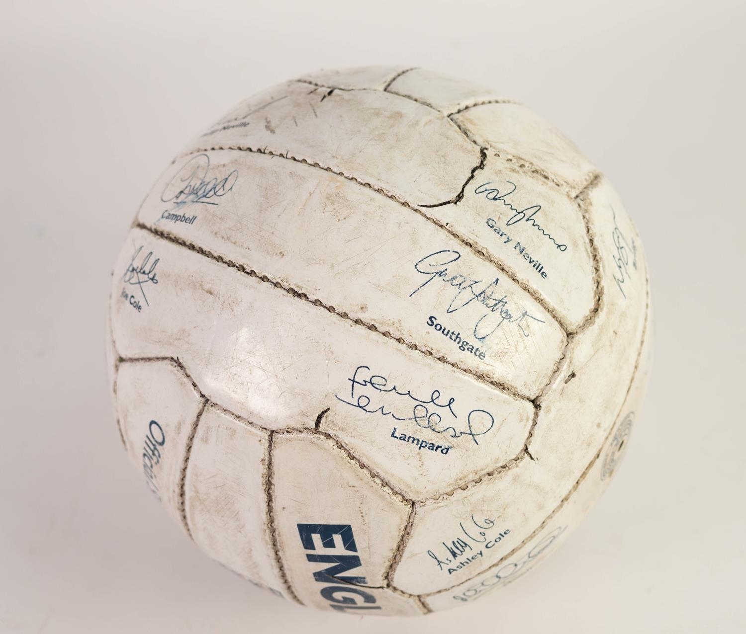 ENGLAND OFFICIAL SIGNATURE FOOTBALL, bearing twenty four facsimile signature, including: LAMPARD, - Image 3 of 3