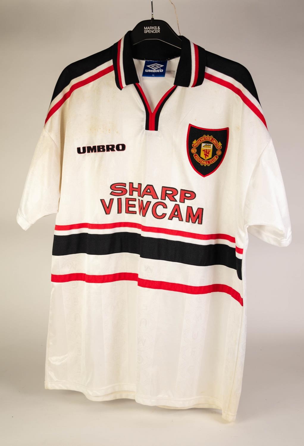 MANCHESTER UNITED REPLICA SHIRTS, VARIOUS YEARS WITH SIX HOME SHIRTS, sponsors including; Vodafone - Image 4 of 18
