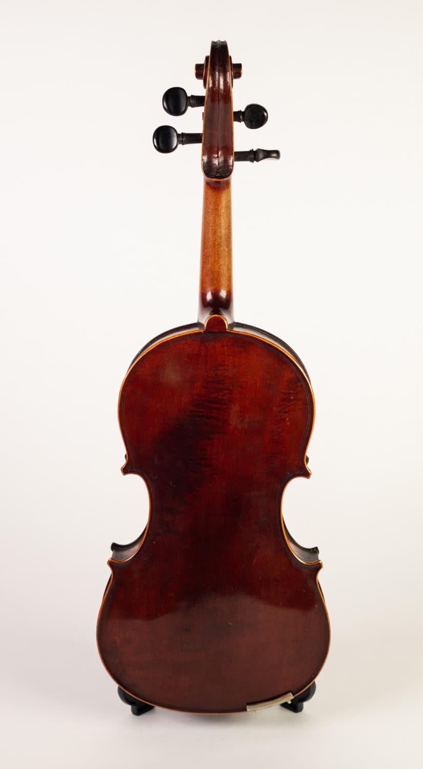 EARLY 20th CENTURY THREE-QUARTER SIZED FRENCH VIOLIN, labelled Medio Fino and having 14 1/8in (33. - Image 4 of 8