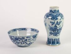 CHINESE LATE QING DYNASTY PORCELAIN BLUE AND WHITE INVERTED BALUSTER SHAPE VASE (minus cover),