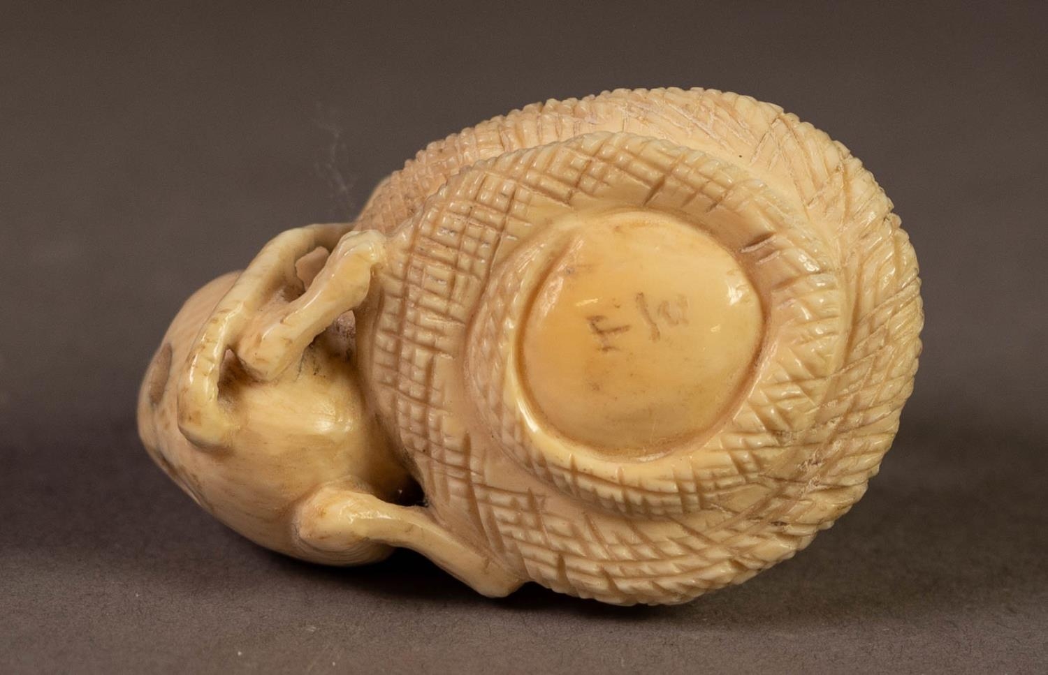 JAPANESE MEIJI PERIOD CARVED IVORY NETSUKE OF A RAT AND COBRA, 1 3/8? (3.4cm) high, two character - Image 3 of 3