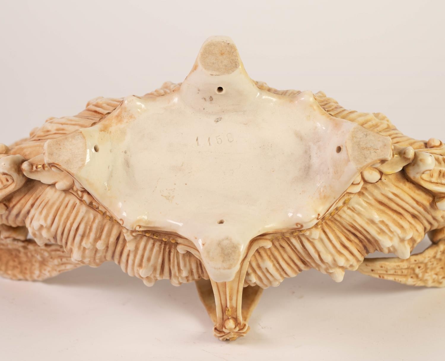 CIRCA 1900 AUSTRIAN PORCELAIN ELLIPTICAL BOAT SHAPE BOWL, the body of shell moulded form rising from - Image 4 of 4