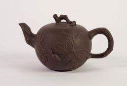 CHINESE, PROBABLY REPUBLIC PERIOD, YI HSING (KIANGSU PROVINCE) RED STONEWARE TEAPOT, the