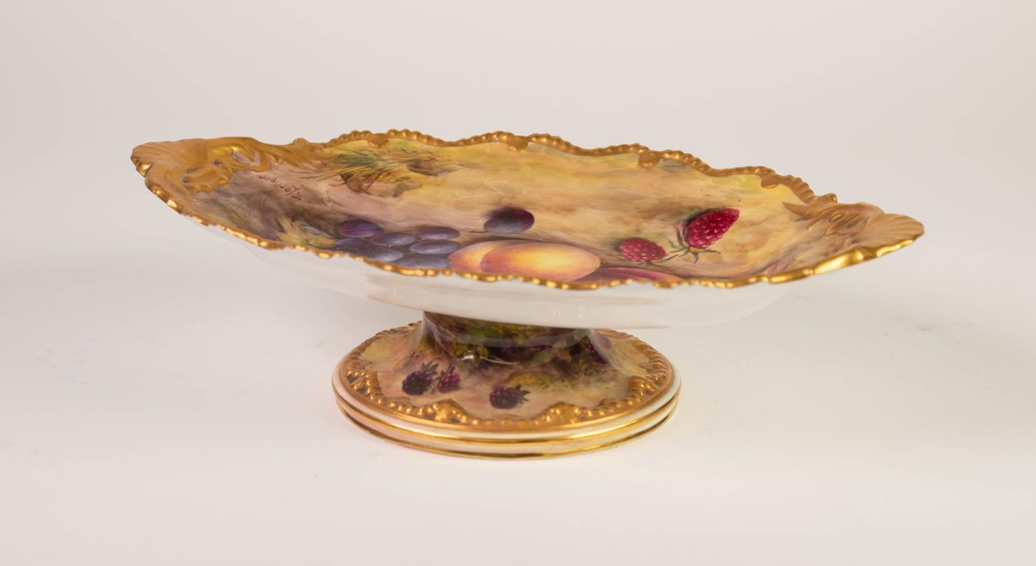 EARLY 20th CENTURY ROYAL WORCESTER PORCELAIN OVAL LOW PEDESTAL COMPORT, painted with fruit, signed T - Image 2 of 3