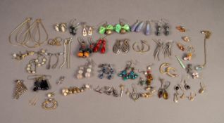 IN EXCESS OF THIRTY PAIRS OF EARRINGS, VARIOUS, including gilt metal, hardstone, paste set examples