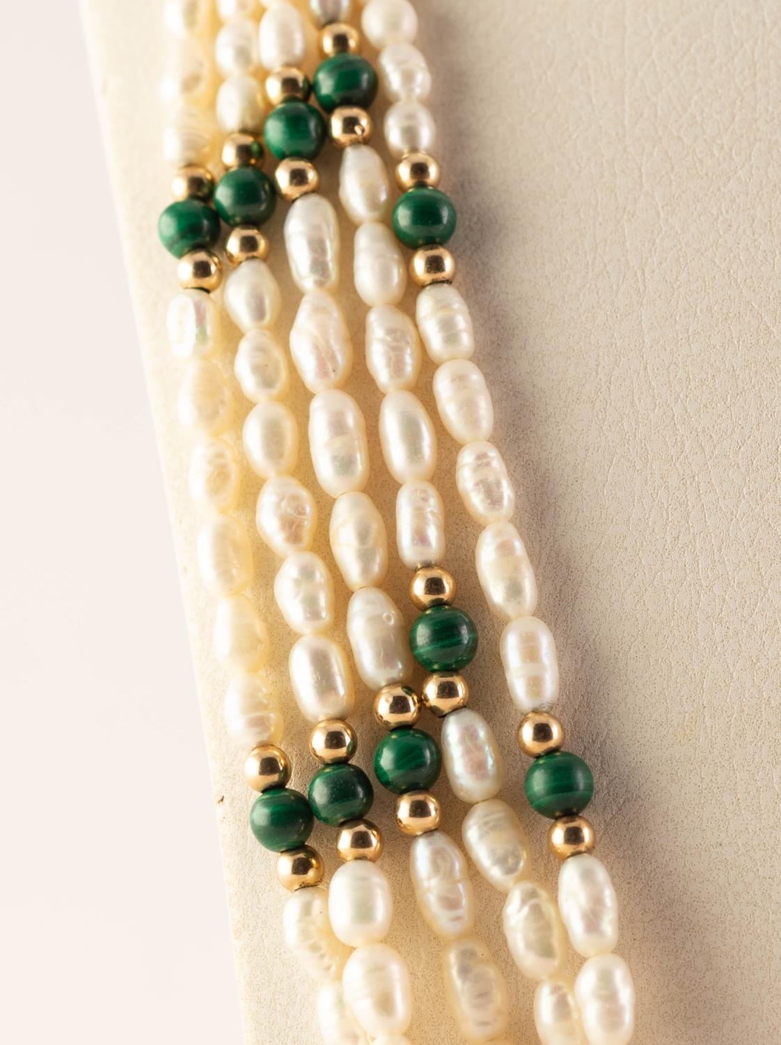MULTI-STRAND FRESHWATER PEARL NECKLACE with 14K gold clasp and with gold and malachite bead spacers - Image 2 of 3