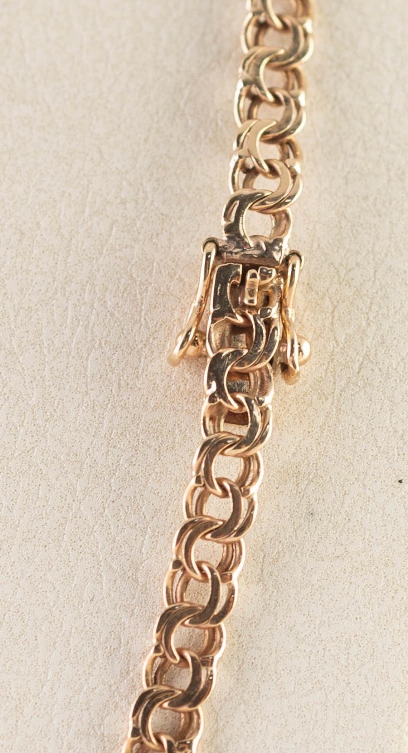 9ct GOLD FLATTENED-LINK CHAIN NECKLACE, 10.5 grm - Image 3 of 4