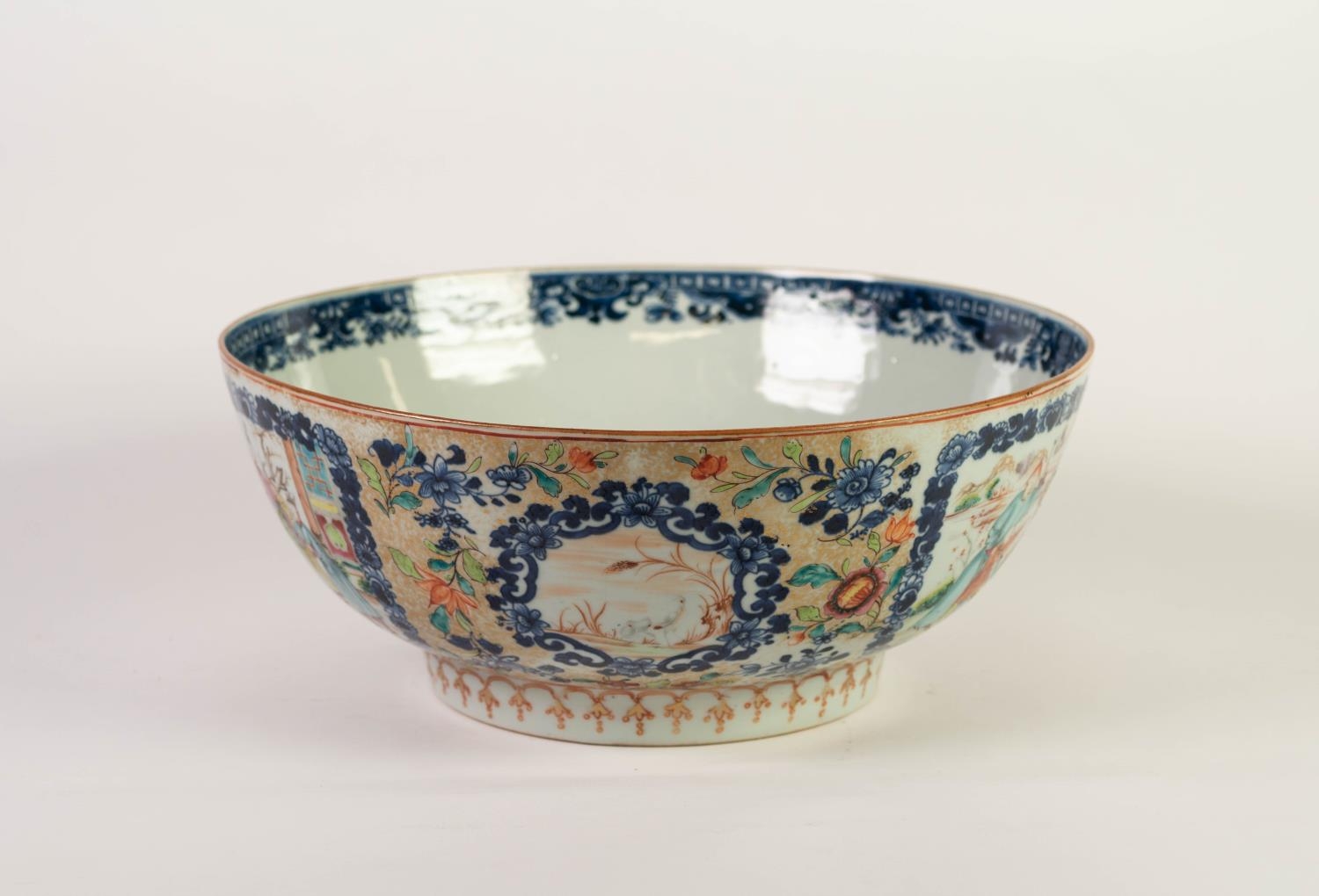 PROBABLY LATE QIANLONG CHINESE EXPORT FAMILLE ROSE PORCELAIN PUNCH BOWL, of typical form, painted in