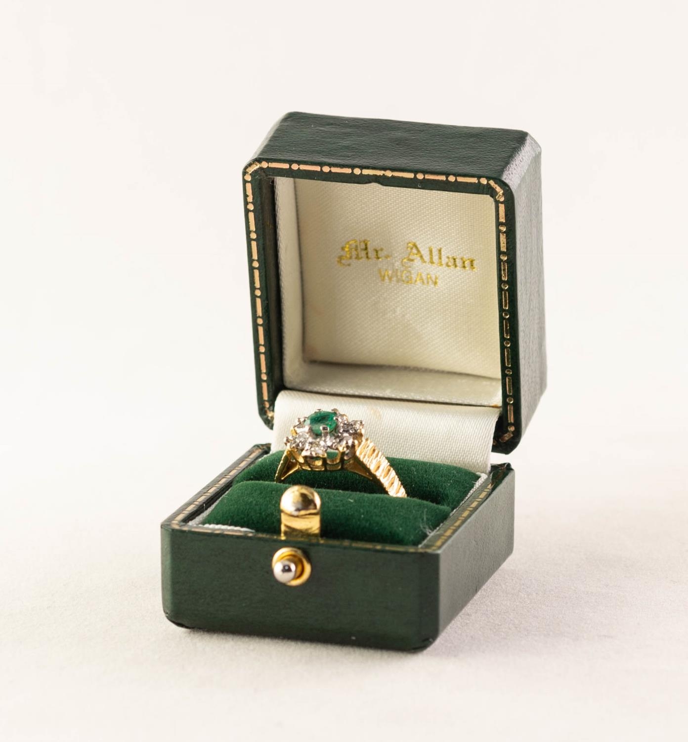 18ct GOLD RING, centrally set with a tiny emerald within a surround of six tiny illusion set - Image 5 of 5