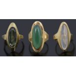 Three mid 20th c. single stone rings